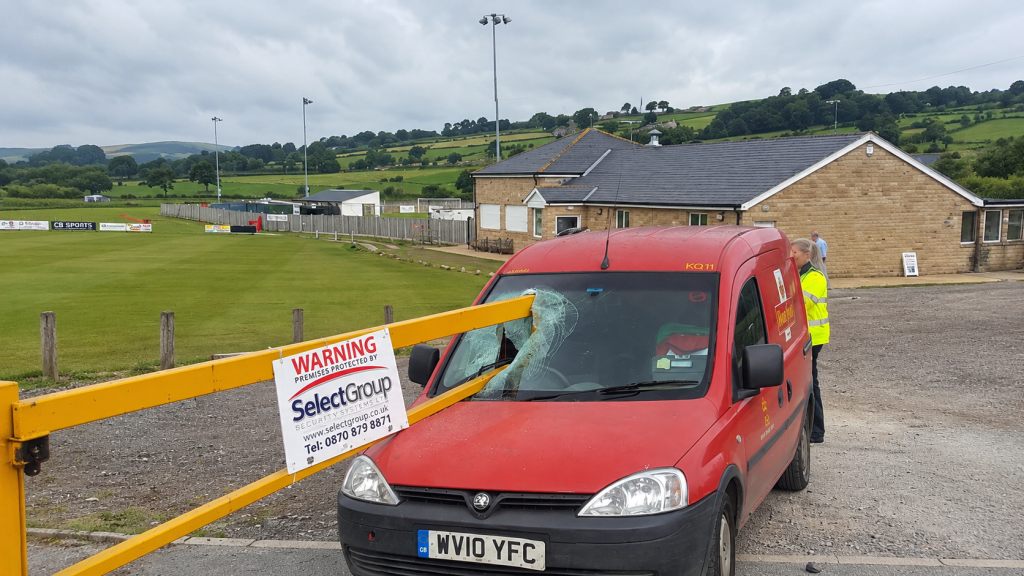 September 2017 – Drivers Lucky Escape in Wexford, Ireland - Cropped (3)